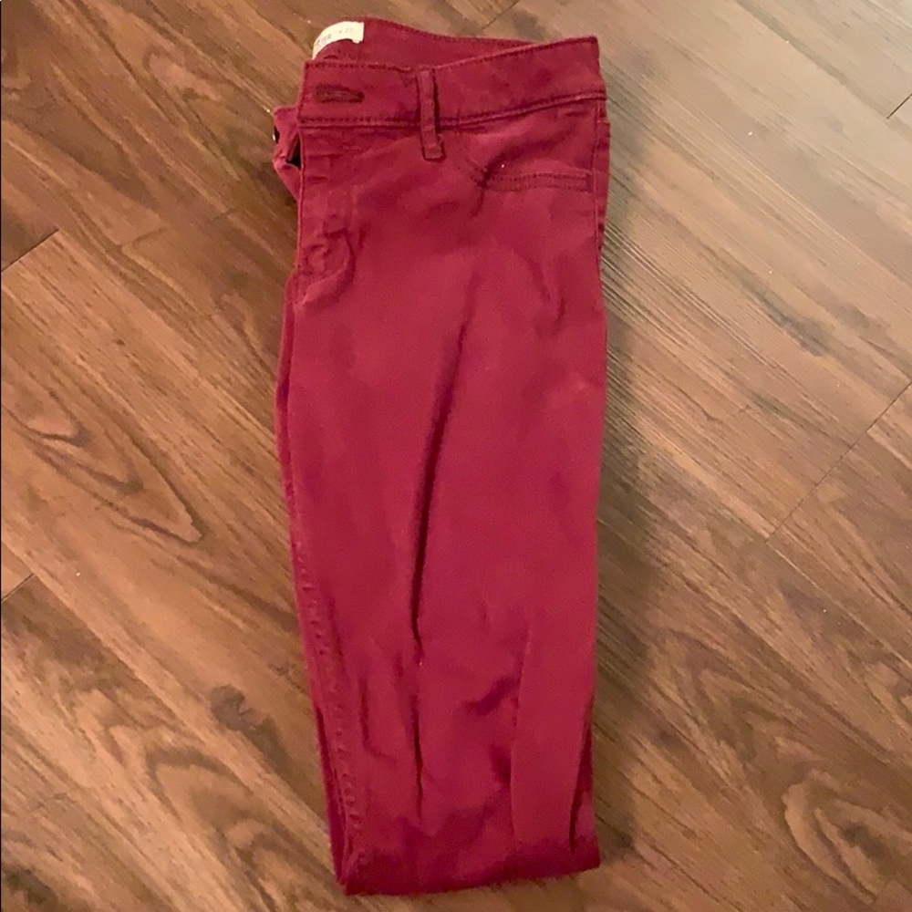 Maroon American Eagle skinny jeans